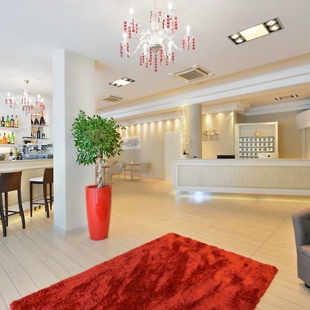 Hotel Fiamma & Spa เชเซนาติโก ภายนอก รูปภาพ