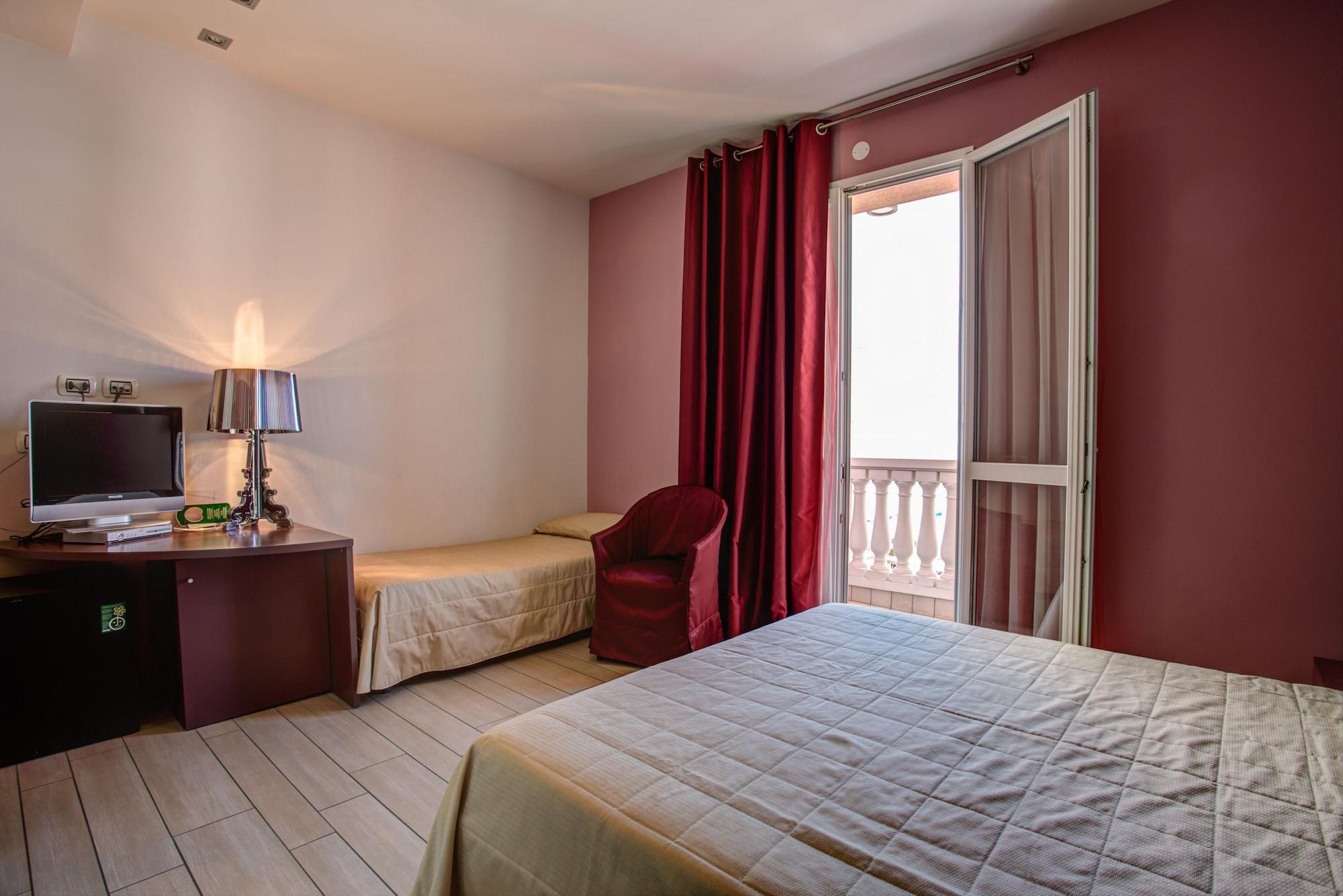 Hotel Fiamma & Spa เชเซนาติโก ภายนอก รูปภาพ