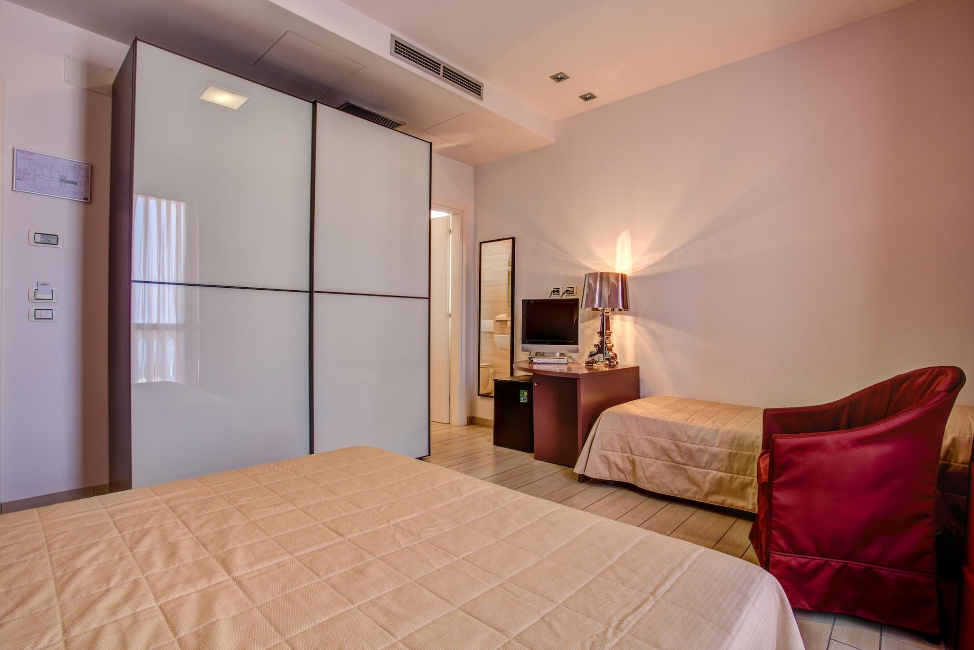 Hotel Fiamma & Spa เชเซนาติโก ภายนอก รูปภาพ