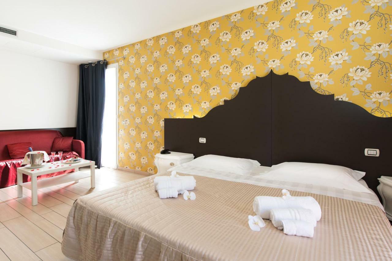 Hotel Fiamma & Spa เชเซนาติโก ภายนอก รูปภาพ