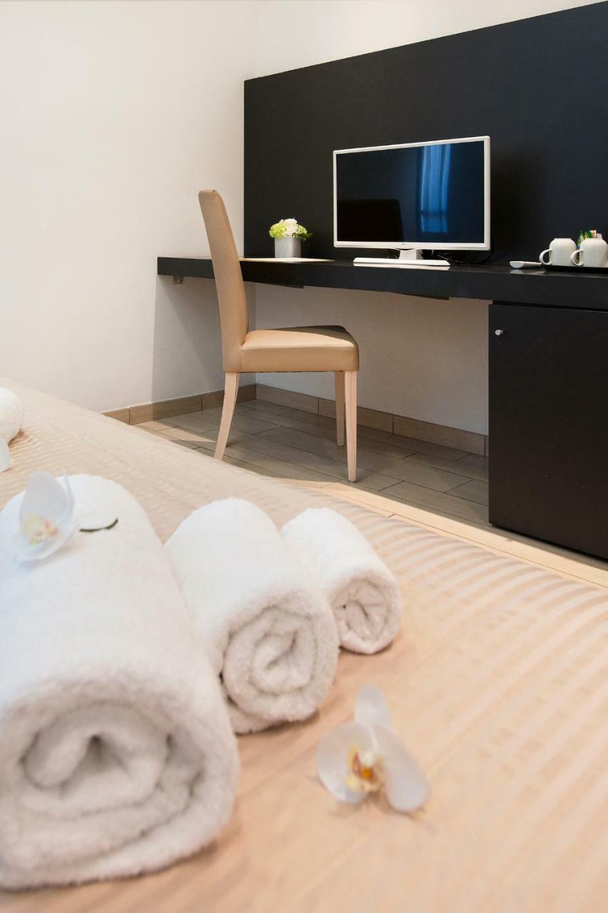 Hotel Fiamma & Spa เชเซนาติโก ภายนอก รูปภาพ