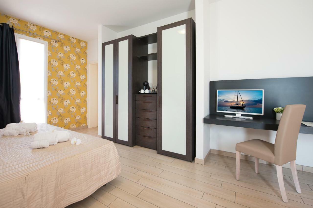 Hotel Fiamma & Spa เชเซนาติโก ภายนอก รูปภาพ