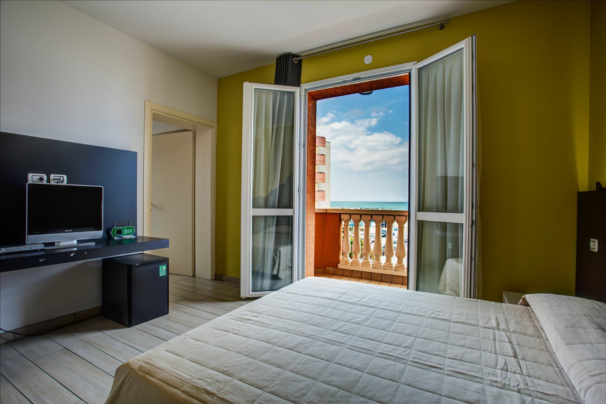 Hotel Fiamma & Spa เชเซนาติโก ภายนอก รูปภาพ